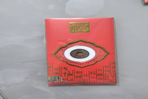 一位来自黑龙江省大庆市的梁老师，有一些藏品和很好的老物件，急需找到爱好的收藏家，有意者请联系我。目前藏友老师比较着急，只要您是真心诚意想要收藏，一切好商量。