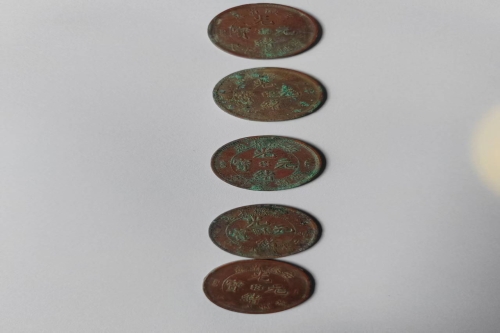 一位来自浙江省杭州市的韩老师，有一些藏品和很好的老物件，急需找到爱好的收藏家，有意者请联系我。目前藏友老师比较着急，只要您是真心诚意想要收藏，一切好商量。