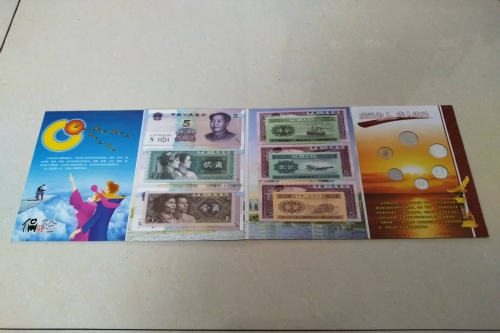 一位来自贵州省兴义市的韦老师，有一些藏品和很好的老物件，急需找到爱好的收藏家，有意者请联系我。目前藏友老师比较着急，只要您是真心诚意想要收藏，一切好商量。