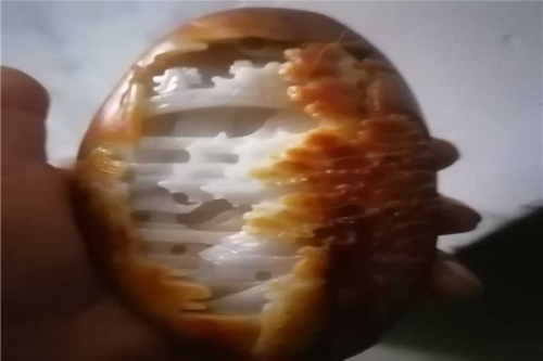 一位来自陕西省渭南市的韩老师，有一些藏品和很好的老物件，急需找到爱好的收藏家，有意者请联系我。目前藏友老师比较着急，只要您是真心诚意想要收藏，一切好商量。