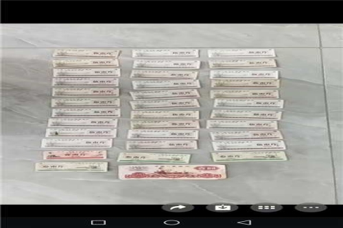 一位来自浙江省杭州市的王老师，有一些藏品和很好的老物件，急需找到爱好的收藏家，有意者请联系我。目前藏友老师比较着急，只要您是真心诚意想要收藏，一切好商量。