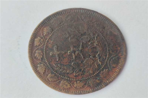 一位来自江苏省南京市的周老师，有一些藏品和很好的老物件，急需找到爱好的收藏家，有意者请联系我。目前藏友老师比较着急，只要您是真心诚意想要收藏，一切好商量。