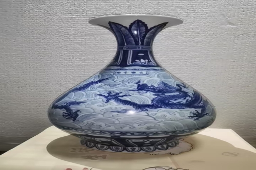 一位来自湖北省的朱老师，有一些藏品和很好的老物件，急需找到爱好的收藏家，有意者请联系我。目前藏友老师比较着急，只要您是真心诚意想要收藏，一切好商量。