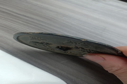 一位来自陕西省商洛市的杜老师，有一些藏品和很好的老物件，急需找到爱好的收藏家，有意者请联系我。目前藏友老师比较着急，只要您是真心诚意想要收藏，一切好商量。