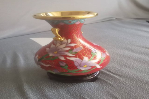 一位来自安徽省宿州市的李老师，有一些藏品和很好的老物件，急需找到爱好的收藏家，有意者请联系我。目前藏友老师比较着急，只要您是真心诚意想要收藏，一切好商量。