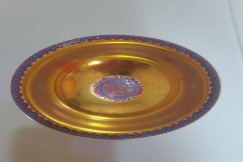 一位来自广西省南宁市的韦老师，有一些藏品和很好的老物件，急需找到爱好的收藏家，有意者请联系我。目前藏友老师比较着急，只要您是真心诚意想要收藏，一切好商量。