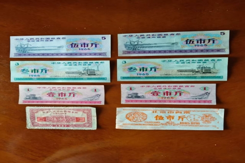 一位来自北京市西城区的段老师，有一些藏品和很好的老物件，急需找到爱好的收藏家，有意者请联系我。目前藏友老师比较着急，只要您是真心诚意想要收藏，一切好商量。