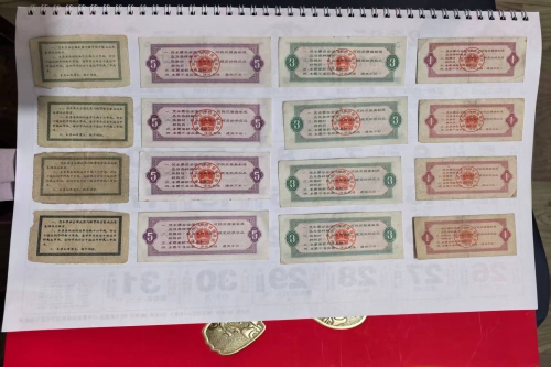 一位来自福建省福州市的陈老师，有一些藏品和很好的老物件，急需找到爱好的收藏家，有意者请联系我。目前藏友老师比较着急，只要您是真心诚意想要收藏，一切好商量。