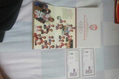 一位来自威海市环翠区的侯老师，有一些藏品和很好的老物件，急需找到爱好的收藏家，有意者请联系我。目前藏友老师比较着急，只要您是真心诚意想要收藏，一切好商量。