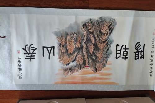 一位来自江西省宜春市的朱老师，有一些藏品和很好的老物件，急需找到爱好的收藏家，有意者请联系我。目前藏友老师比较着急，只要您是真心诚意想要收藏，一切好商量。