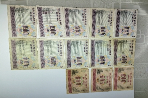 一位来自山西省晋中市的孟老师，有一些藏品和很好的老物件，急需找到爱好的收藏家，有意者请联系我。目前藏友老师比较着急，只要您是真心诚意想要收藏，一切好商量。