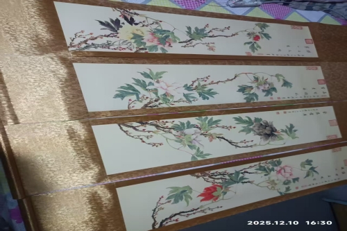 一位来自的黑龙江省哈尔滨的张老师，有一些藏品和很好的老物件，急需找到爱好的收藏家，有意者请联系我。目前藏友老师比较着急，只要您是真心诚意想要收藏，一切好商量。