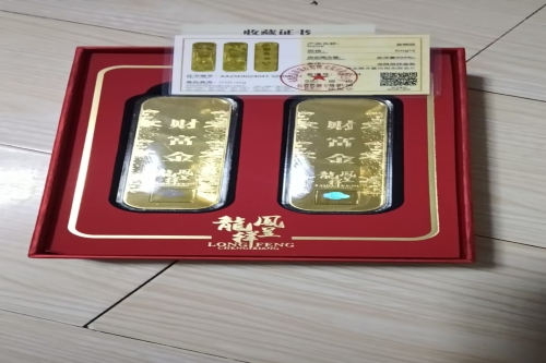 一位来自湖南省长沙市的钟老师，有一些藏品和很好的老物件，急需找到爱好的收藏家，有意者请联系我。目前藏友老师比较着急，只要您是真心诚意想要收藏，一切好商量。