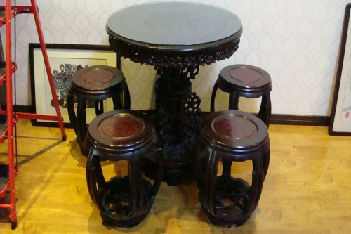 一位来自湖北省的朱老师，有一些藏品和很好的老物件，急需找到爱好的收藏家，有意者请联系我。目前藏友老师比较着急，只要您是真心诚意想要收藏，一切好商量。