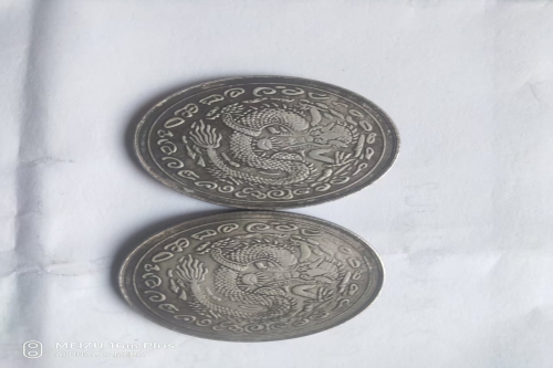 一位来自广东省佛山市的许老师，有一些藏品和很好的老物件，急需找到爱好的收藏家，有意者请联系我。目前藏友老师比较着急，只要您是真心诚意想要收藏，一切好商量。