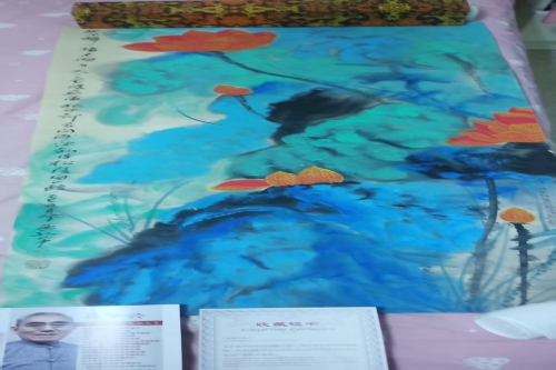 一位来自新疆哈密市的陶老师，有一些藏品和很好的老物件，急需找到爱好的收藏家，有意者请联系我。目前藏友老师比较着急，只要您是真心诚意想要收藏，一切好商量。