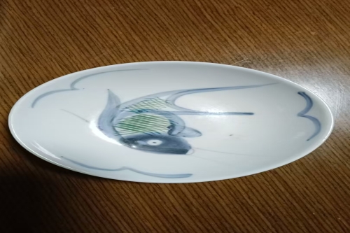 一位来自福建省的詹老师，有一些藏品和老物件，急需出手，有意者联系，价格好商量。