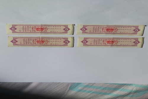 一位来自北京市的孟老师，有一些藏品和很好的老物件，急需找到爱好的收藏家，有意者请联系我。目前藏友老师比较着急，只要您是真心诚意想要收藏，一切好商量。