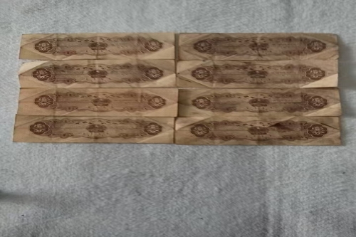 一位来住湖北省荆州市的王老师，有一些藏品和老物件，急需出手，有意者联系，价格好商量。