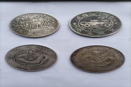 一位来自浙江省的孙老师，有一些藏品和老物件，急需出手，有意者联系，价格好商量。 