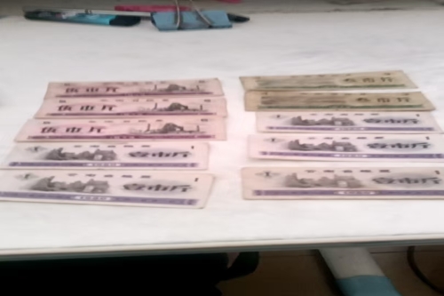 一位来自云南省楚雄州的罗老师，有一些藏品和很好的老物件，急需找到爱好的收藏家，有意者请联系我。目前藏友老师比较着急，只要您是真心诚意想要收藏，一切好商量。