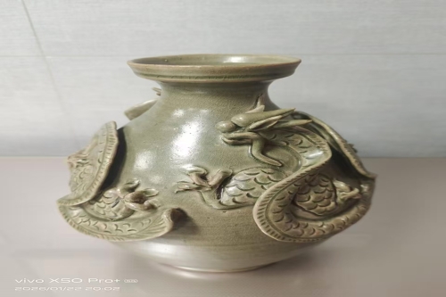 一位来自杭州市萧山的麻老师，有一些藏品和很好的老物件，急需找到爱好的收藏家，有意者请联系我。目前藏友老师比较着急，只要您是真心诚意想要收藏，一切好商量。