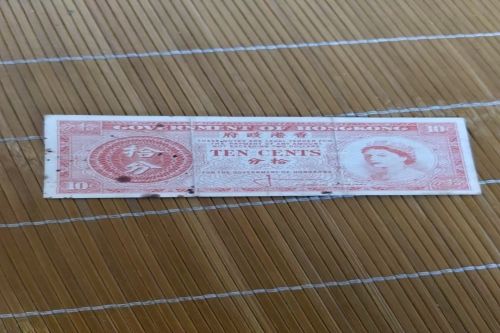 一位来自广东省汕尾市的周老师，有一些藏品和很好的老物件，急需找到爱好的收藏家，有意者请联系我。目前藏友老师比较着急，只要您是真心诚意想要收藏，一切好商量。