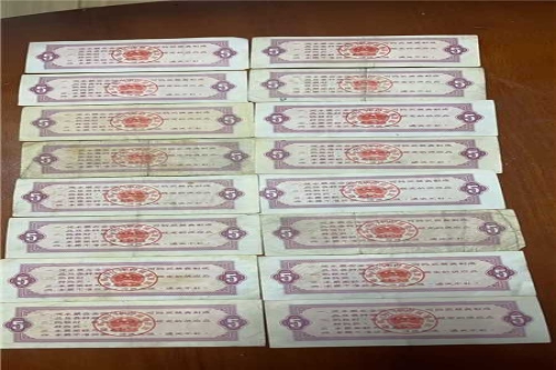 一位来自宁夏银川市的孟老师，有一些藏品和很好的老物件，急需找到爱好的收藏家，有意者请联系我。目前藏友老师比较着急，只要您是真心诚意想要收藏，一切好商量。