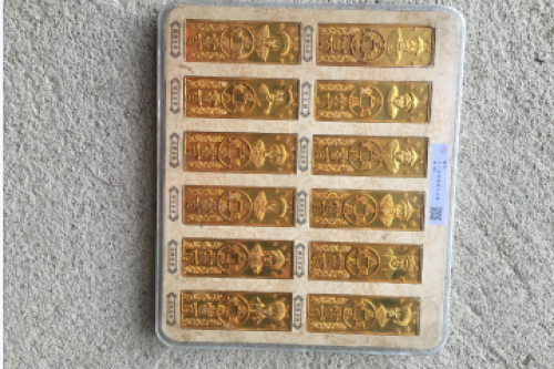 一位来自浙江省金华市的刘老师，有一些藏品和很好的老物件，急需找到爱好的收藏家，有意者请联系我。目前藏友老师比较着急，只要您是真心诚意想要收藏，一切好商量。