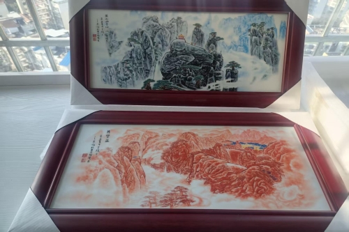 一位来自的四川省遂宁市的伍老师，有一些藏品和很好的老物件，急需找到爱好的收藏家，有意者请联系我。目前藏友老师比较着急，只要您是真心诚意想要收藏，一切好商量。