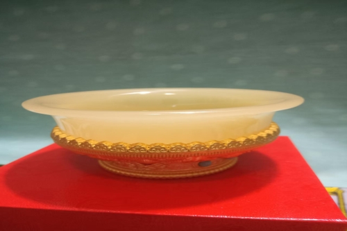 一位来自广东省中山市的黎老师，有一些藏品和很好的老物件，急需找到爱好的收藏家，有意者请联系我。目前藏友老师比较着急，只要您是真心诚意想要收藏，一切好商量。