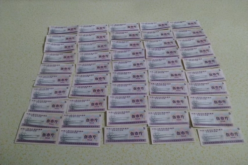 一位来自吉林省延吉市的申老师，有一些藏品和很好的老物件，急需找到爱好的收藏家，有意者请联系我。目前藏友老师比较着急，只要您是真心诚意想要收藏，一切好商量。