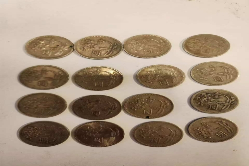 一位来自的澳大利亚墨尔本的王老师，有一些藏品和很好的老物件，急需找到爱好的收藏家，有意者请联系我。目前藏友老师比较着急，只要您是真心诚意想要收藏，一切好商量。