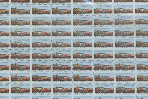 一位来住广西河池市的覃老师，有一些藏品和老物件，急需出手，有意者联系，价格好商量。👍