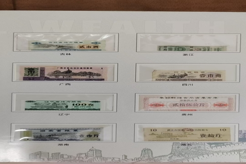 一位来自广西省的梁老师，有一些藏品和很好的老物件，急需找到爱好的收藏家，有意者请联系我。目前藏友老师比较着急，只要您是真心诚意想要收藏，一切好商量。