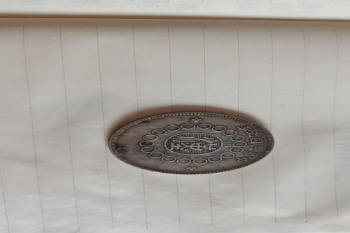 一位来自广东省佛山市的满老师，有一些藏品和很好的老物件，急需找到爱好的收藏家，有意者请联系我。目前藏友老师比较着急，只要您是真心诚意想要收藏，一切好商量。