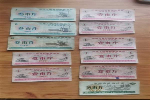 一位来自陕西省西安市的耿老师，有一些藏品和很好的老物件，急需找到爱好的收藏家，有意者请联系我。目前藏友老师比较着急，只要您是真心诚意想要收藏，一切好商量。