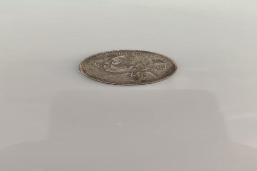 一位来自辽宁省锦州市的崔老师，有一些藏品和很好的老物件，急需找到爱好的收藏家，有意者请联系我。目前藏友老师比较着急，只要您是真心诚意想要收藏，一切好商量。