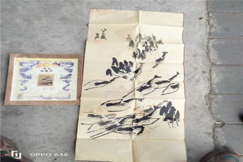 一位来自吉林省延边自治州珲春市的梁老师，有一些藏品和很好的老物件，急需找到爱好的收藏家，有意者请联系我。目前藏友老师比较着急，只要您是真心诚意想要收藏，一切好商量。