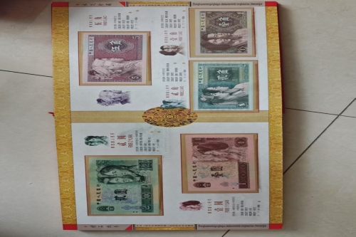 一位来自山东省聊城市的王老师，有一些藏品和很好的老物件，急需找到爱好的收藏家，有意者请联系我。目前藏友老师比较着急，只要您是真心诚意想要收藏，一切好商量。