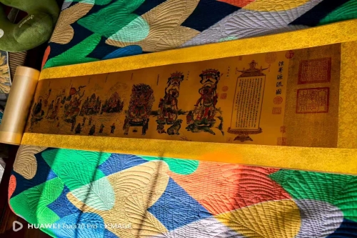 一位来自北京市昌平区的孙老师，有一些藏品和很好的老物件，急需找到爱好的收藏家，有意者请联系我。目前藏友老师比较着急，只要您是真心诚意想要收藏，一切好商量。