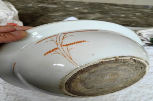 一位来自浙江省温州市的黄老师，有一些藏品和很好的老物件，急需找到爱好的收藏家，有意者请联系我。目前藏友老师比较着急，只要您是真心诚意想要收藏，一切好商量。