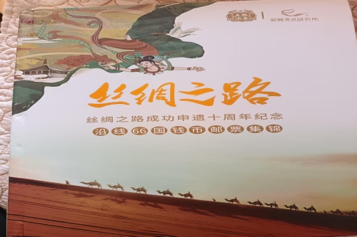 一位来自辽宁省沈阳市的李老师，有一些藏品和很好的老物件，急需找到爱好的收藏家，有意者请联系我。目前藏友老师比较着急，只要您是真心诚意想要收藏，一切好商量。